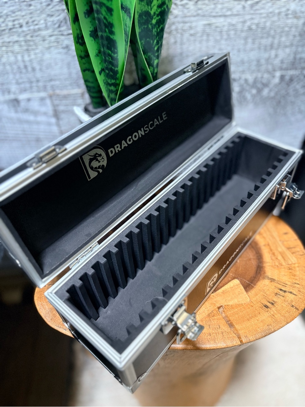 Dragonscale | NWOT Card Collector Protective Aluminum Storage Vault - 20 Slots